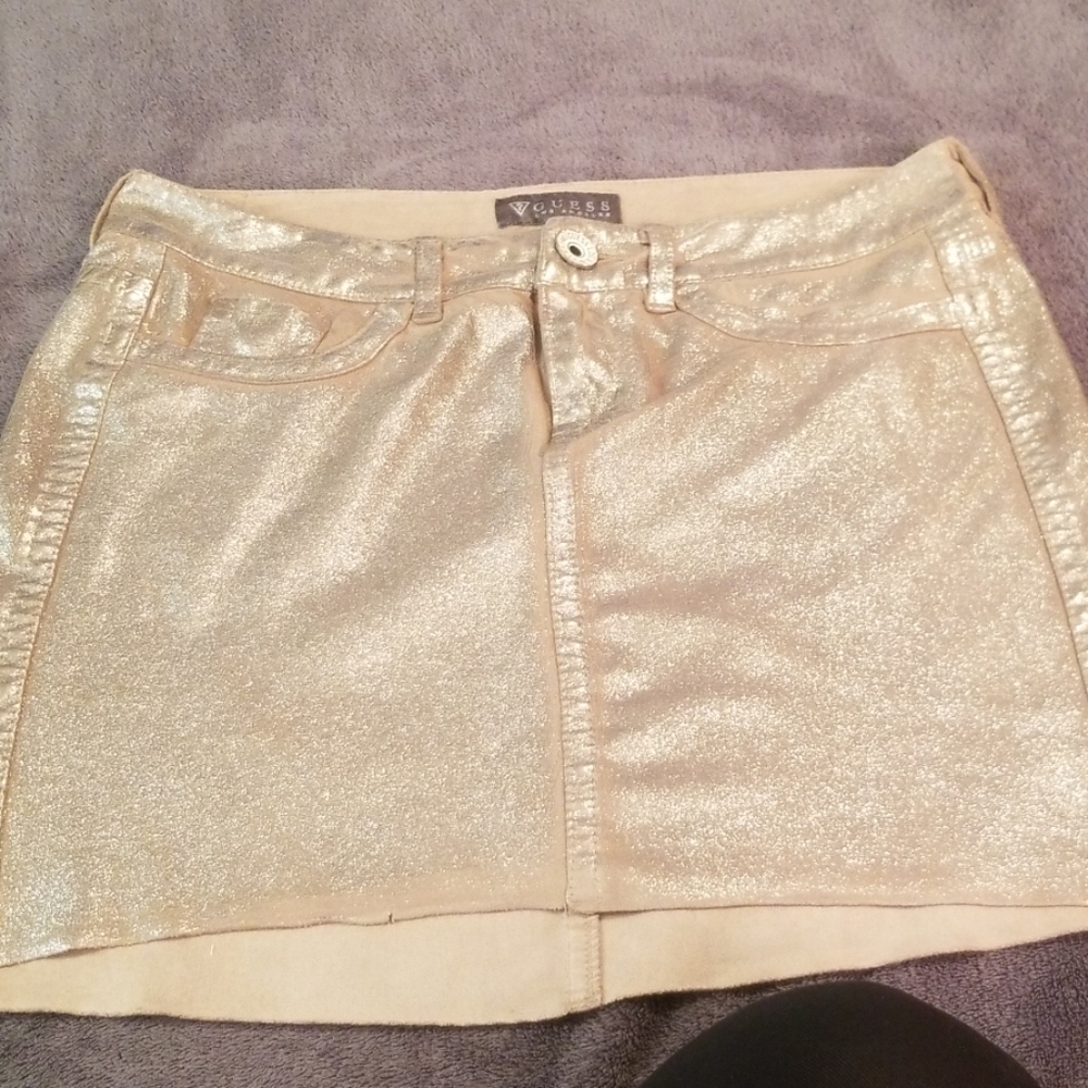 Short GUESS skirt